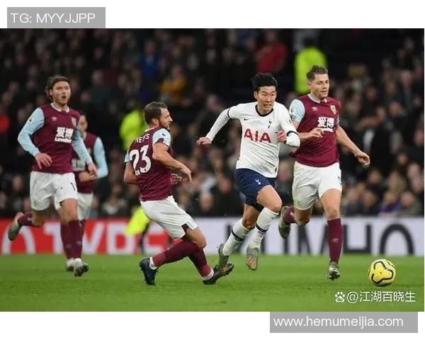 现役足球明星排行榜前30名球员的精彩表现与成就分析